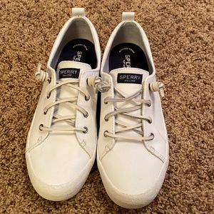 Like new size 10 leather Sperry sneakers w/ memory foam